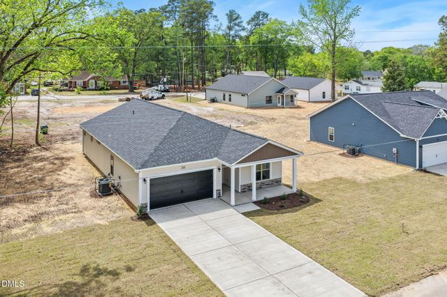 4038 Lofton Street, Wade, NC 28395