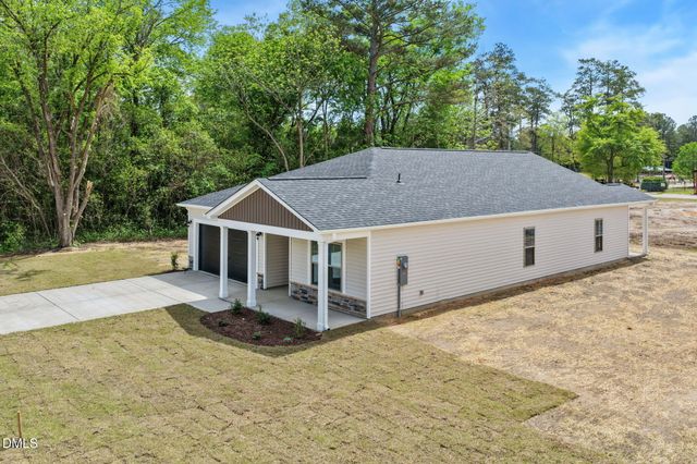 4038 Lofton Street, Wade, NC 28395