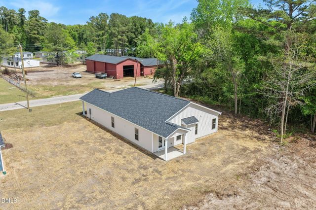 4038 Lofton Street, Wade, NC 28395