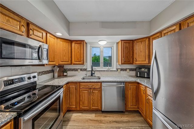75 Morgan Parkway, Amherst, NY 14221