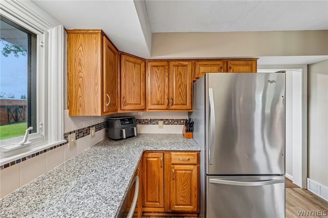75 Morgan Parkway, Amherst, NY 14221