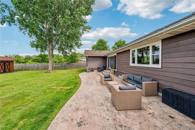 75 Morgan Parkway, Amherst, NY 14221