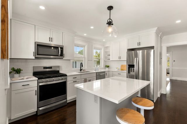 84 Beacon St 84, Arlington, MA 02474