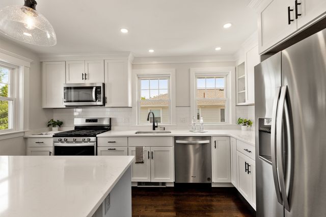 84 Beacon St 84, Arlington, MA 02474