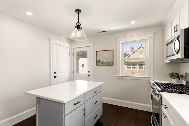 84 Beacon St 84, Arlington, MA 02474