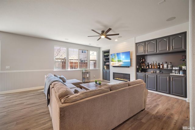 7480 Windswept Loop, Sparks, NV 89436