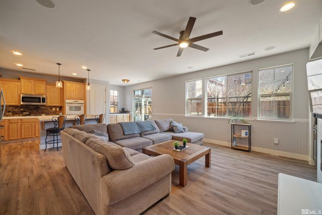 7480 Windswept Loop, Sparks, NV 89436