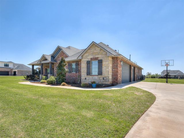 10071 Woodland Way, Edmond, OK 73025
