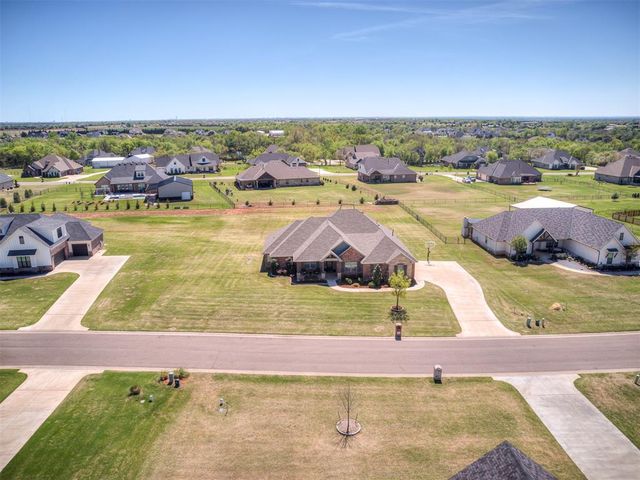 10071 Woodland Way, Edmond, OK 73025