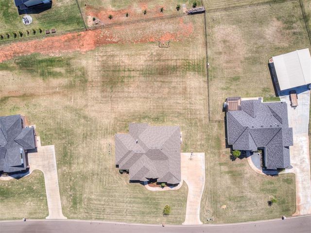10071 Woodland Way, Edmond, OK 73025