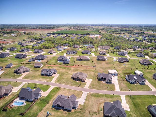 10071 Woodland Way, Edmond, OK 73025