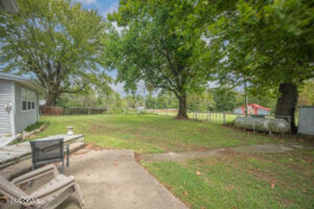 15825 Hammer Road, Neosho, MO 64850