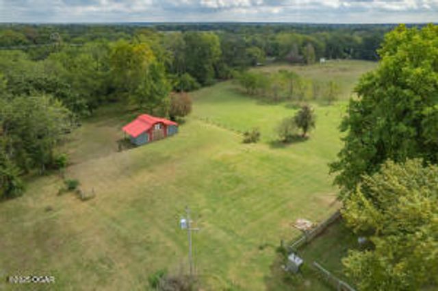 15825 Hammer Road, Neosho, MO 64850