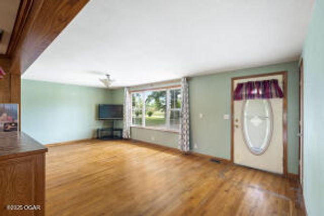 15825 Hammer Road, Neosho, MO 64850