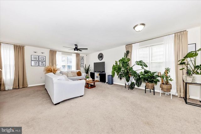 47 CARMODY LN, Martinsburg, WV 25404
