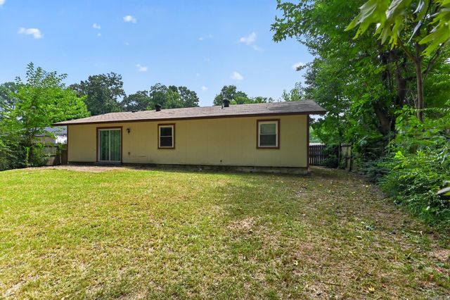 408 Overland Trail, Jacksonville, AR 72076