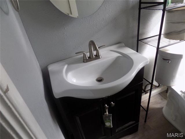 8706 Kendale Drive, Bel Ridge, MO 63121