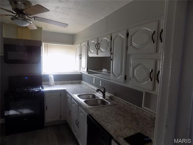 8706 Kendale Drive, Bel Ridge, MO 63121