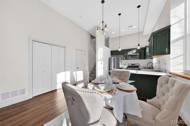 1621 S 11th Street D, St Louis, MO 63104