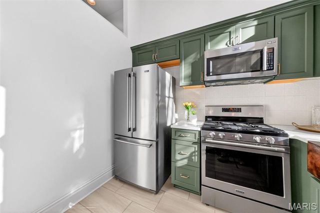 1621 S 11th Street D, St Louis, MO 63104