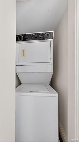 1621 S 11th Street D, St Louis, MO 63104