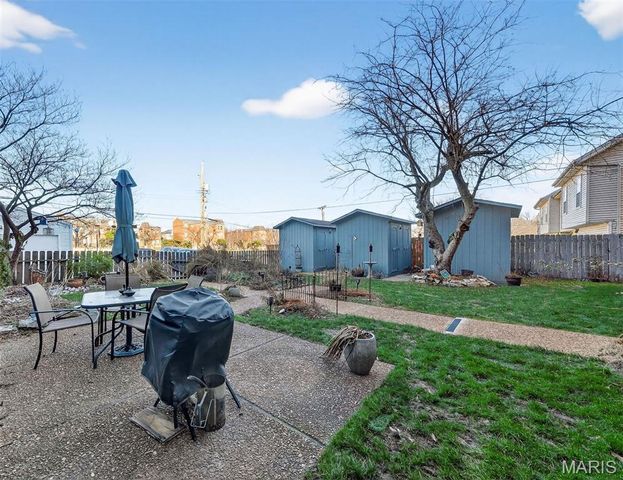 1621 S 11th Street D, St Louis, MO 63104