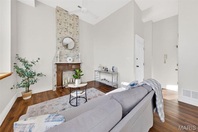 1621 S 11th Street D, St Louis, MO 63104