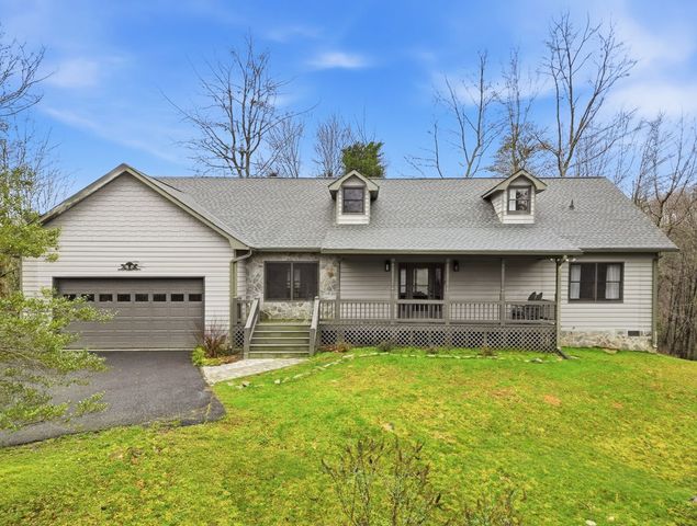 25 Walhala Trail, Blue Ridge, GA 30513