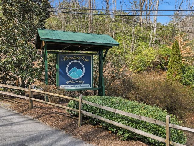 25 Walhala Trail, Blue Ridge, GA 30513