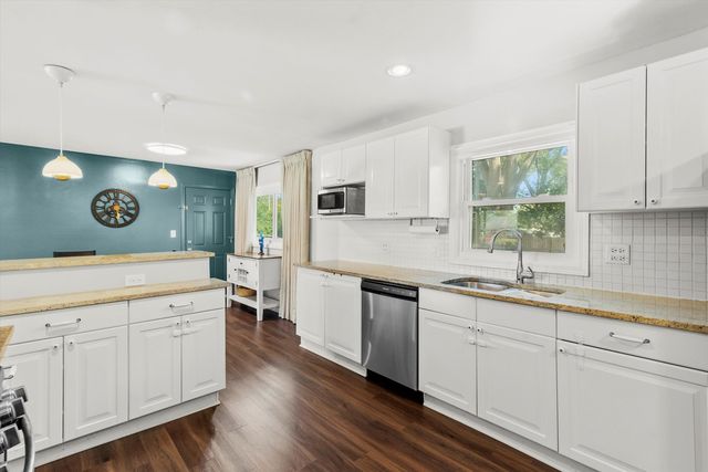 455 Mohave Street, Hoffman Estates, IL 60169