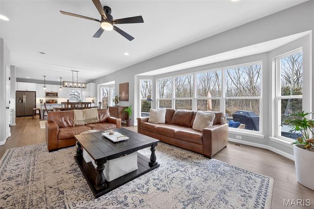 119 Hannahs Mill Drive, Lake St Louis, MO 63367