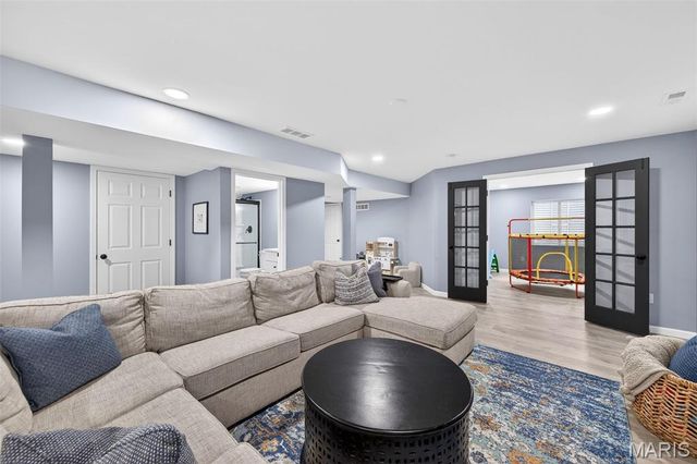 119 Hannahs Mill Drive, Lake St Louis, MO 63367