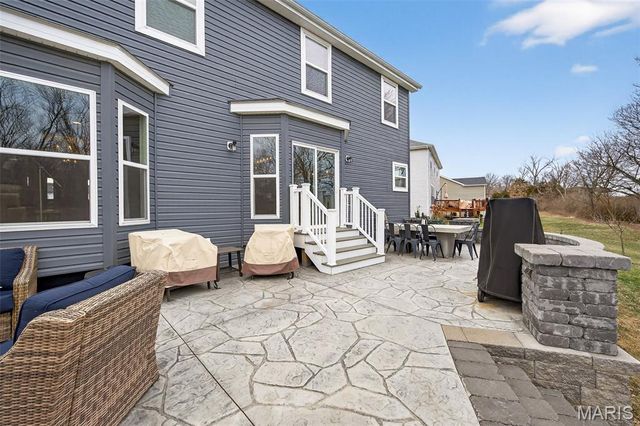 119 Hannahs Mill Drive, Lake St Louis, MO 63367