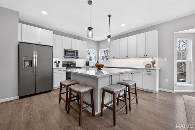 119 Hannahs Mill Drive, Lake St Louis, MO 63367