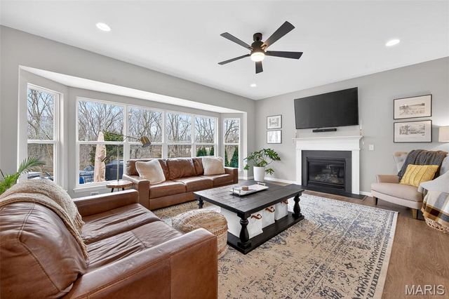 119 Hannahs Mill Drive, Lake St Louis, MO 63367