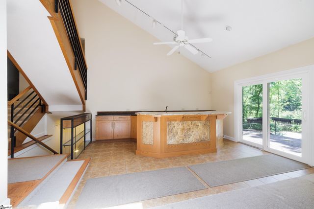 102 Old Salem Avenue, Greer, SC 29650