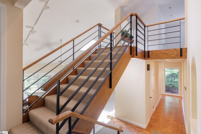 102 Old Salem Avenue, Greer, SC 29650