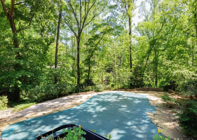 102 Old Salem Avenue, Greer, SC 29650