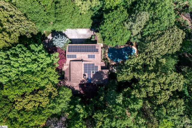 102 Old Salem Avenue, Greer, SC 29650