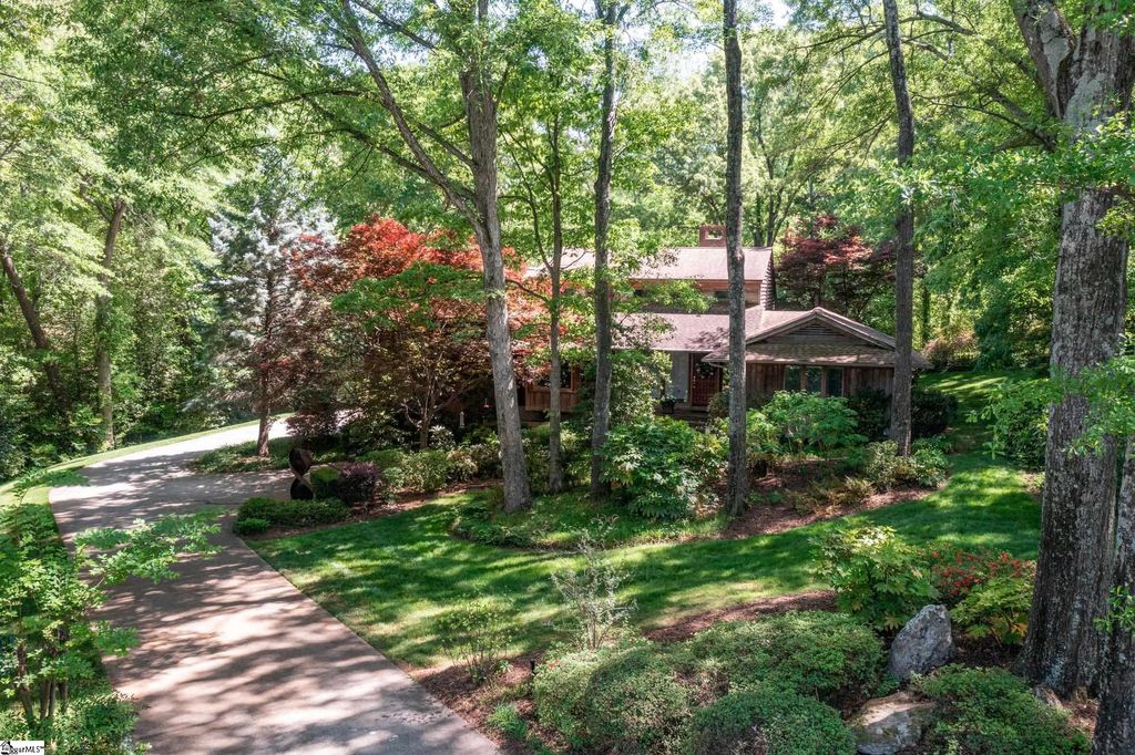 102 Old Salem Avenue, Greer, SC 29650