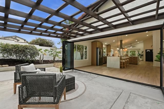 1103 Calle Christopher, Encinitas, CA 92024