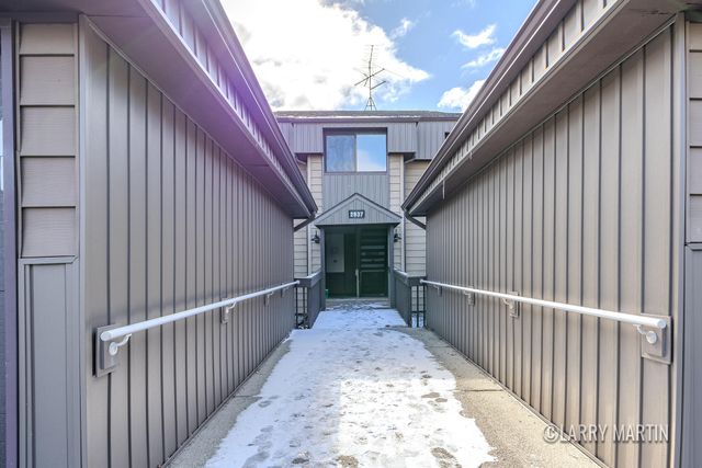2937 Byron Center Avenue SW C, Wyoming, MI 49519