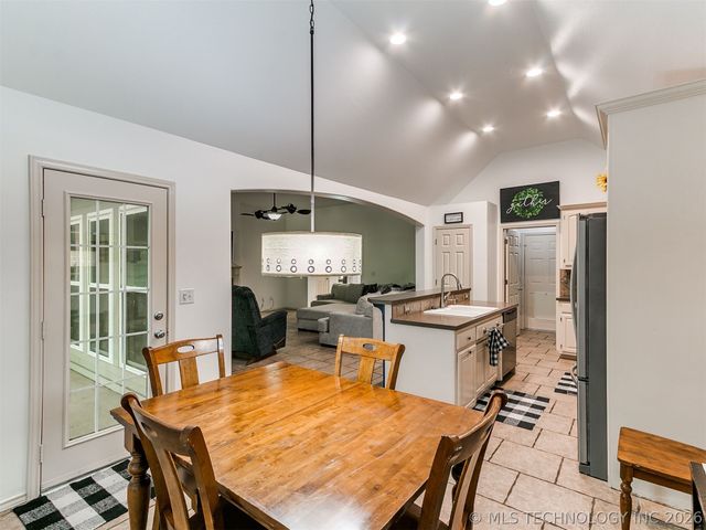 1001 W 120th Court S, Jenks, OK 74037