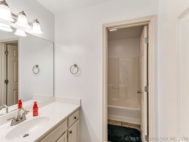 1001 W 120th Court S, Jenks, OK 74037