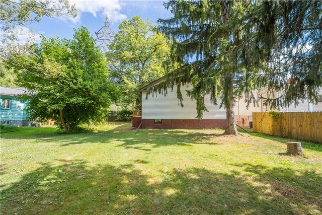 133 Eckert St, Leet Twp, PA 15003