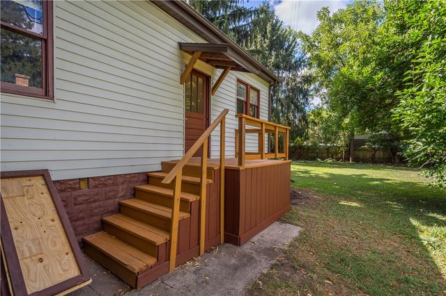 133 Eckert St, Leet Twp, PA 15003