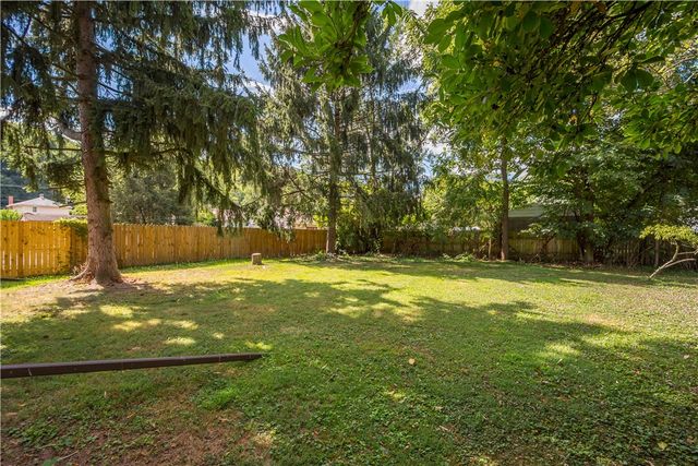 133 Eckert St, Leet Twp, PA 15003