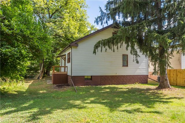 133 Eckert St, Leet Twp, PA 15003