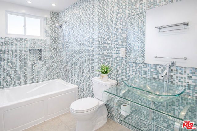 10550 Woldrich Street, Sylmar (los Angeles), CA 91342