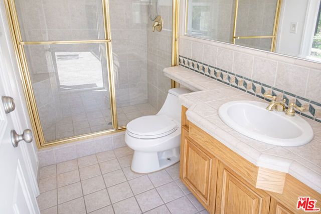 10550 Woldrich Street, Sylmar (los Angeles), CA 91342